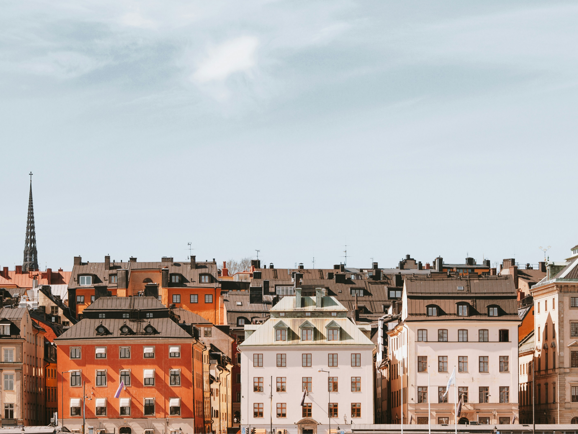 Äldre hus och himmel
